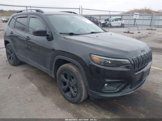  Salvage Jeep Cherokee