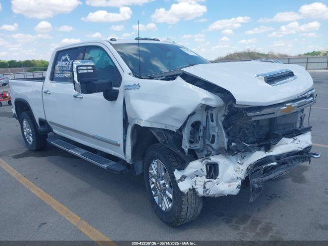  Salvage Chevrolet Silverado 2500