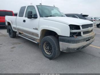  Salvage Chevrolet Silverado 2500