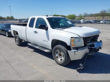  Salvage Chevrolet Silverado 2500
