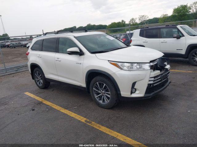  Salvage Toyota Highlander