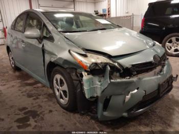  Salvage Toyota Prius