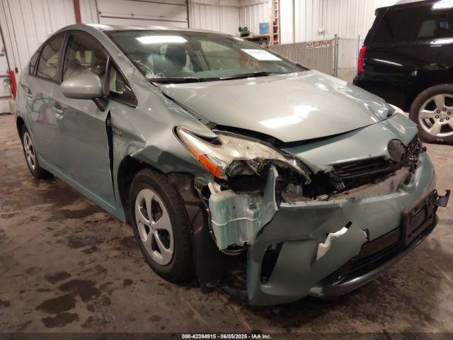  Salvage Toyota Prius