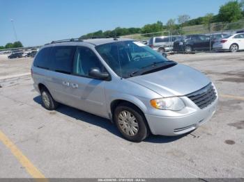 Salvage Chrysler Town & Country