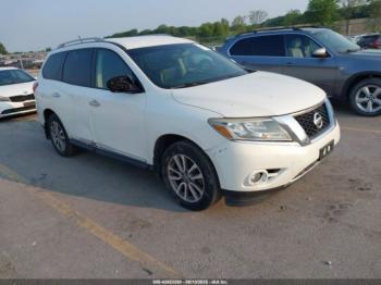  Salvage Nissan Pathfinder