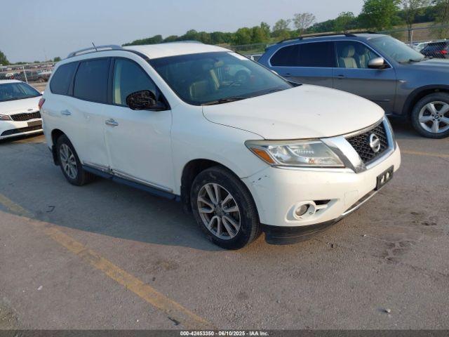  Salvage Nissan Pathfinder