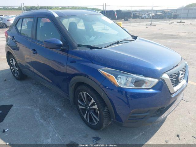  Salvage Nissan Kicks