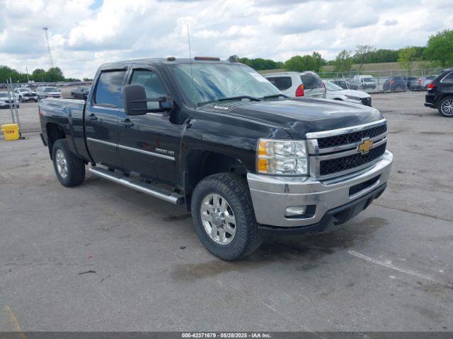  Salvage Chevrolet Silverado 2500
