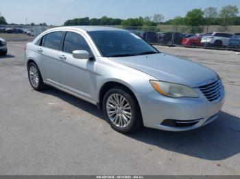  Salvage Chrysler 200