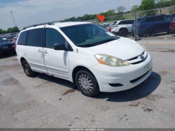  Salvage Toyota Sienna