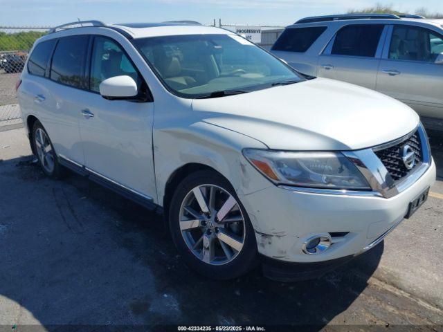  Salvage Nissan Pathfinder