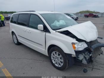  Salvage Chrysler Town & Country