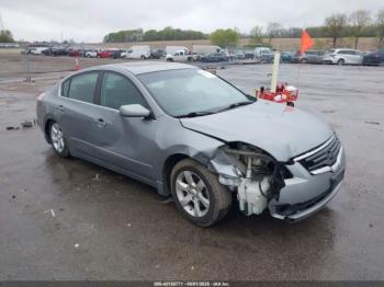  Salvage Nissan Altima