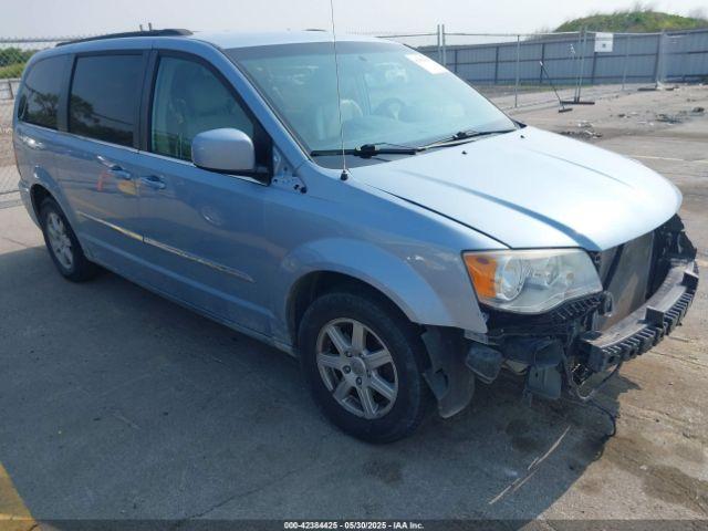  Salvage Chrysler Town & Country