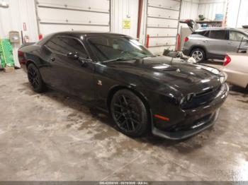  Salvage Dodge Challenger