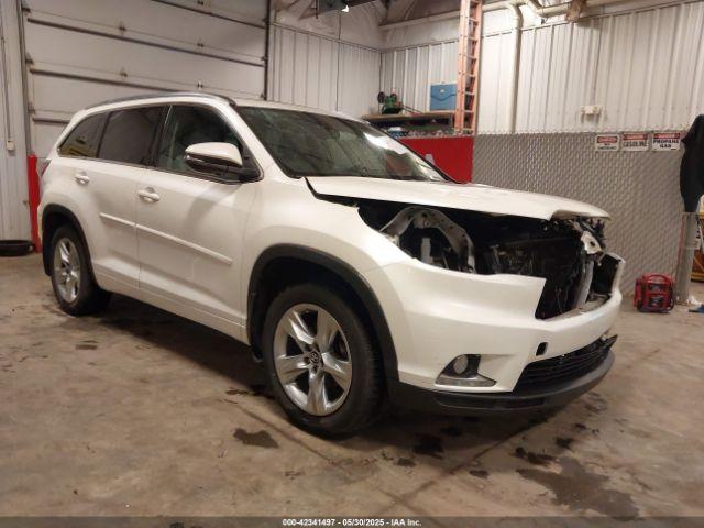  Salvage Toyota Highlander