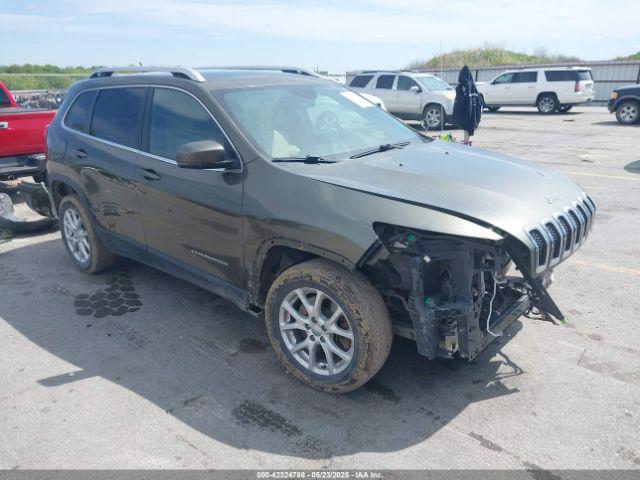  Salvage Jeep Cherokee