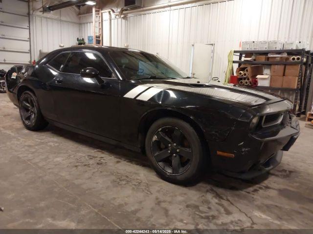  Salvage Dodge Challenger