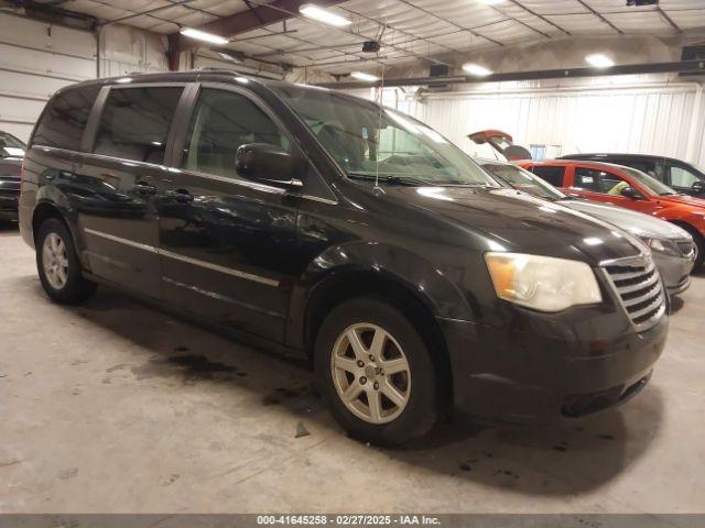  Salvage Chrysler Town & Country