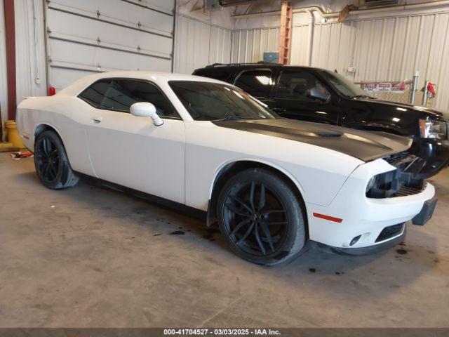  Salvage Dodge Challenger