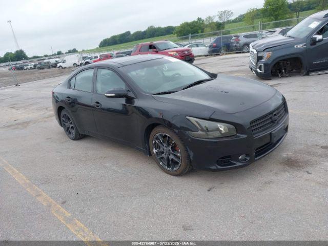  Salvage Nissan Maxima