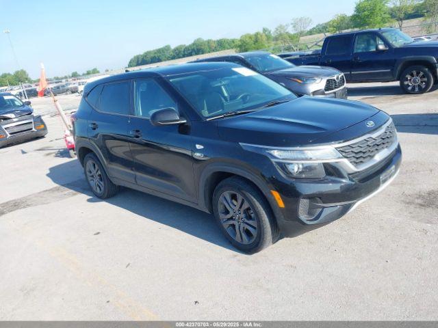  Salvage Kia Seltos