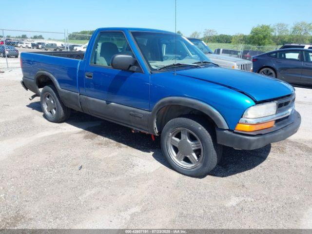  Salvage Chevrolet S-10