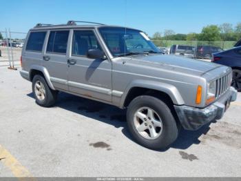  Salvage Jeep Cherokee