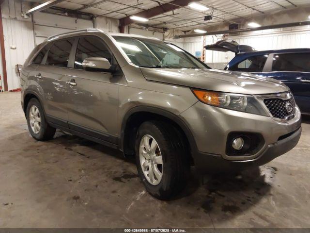  Salvage Kia Sorento