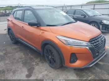  Salvage Nissan Kicks