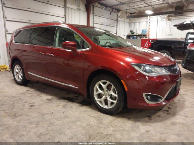  Salvage Chrysler Pacifica