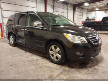  Salvage Volkswagen Routan