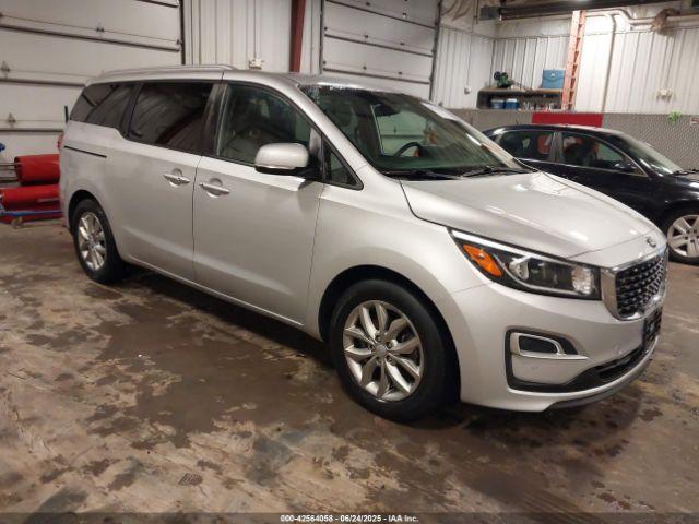  Salvage Kia Sedona