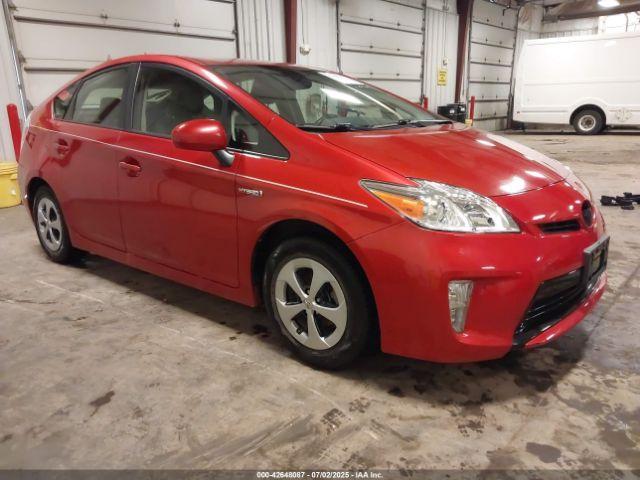  Salvage Toyota Prius