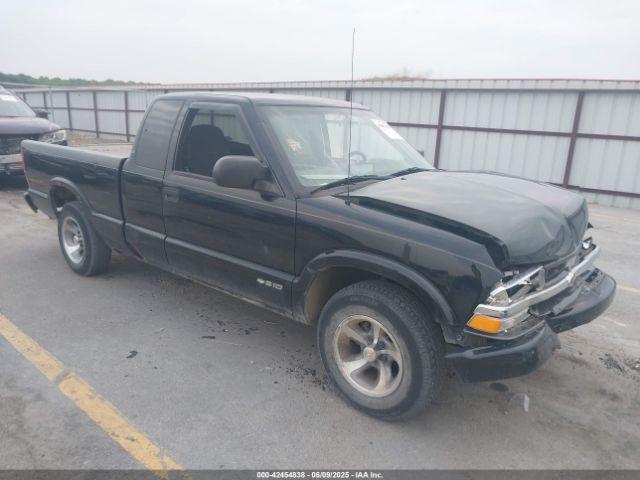  Salvage Chevrolet S-10