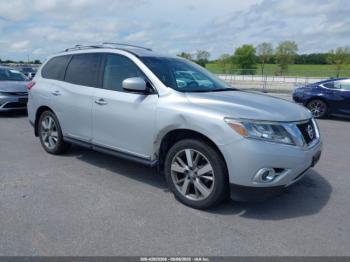  Salvage Nissan Pathfinder
