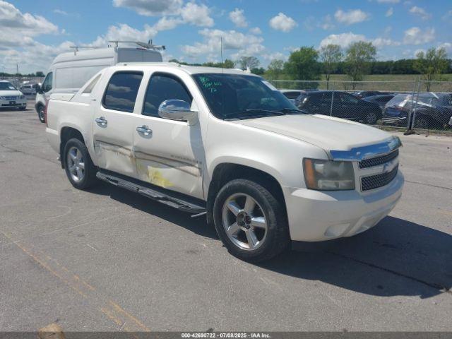  Salvage Chevrolet Avalanche 1500