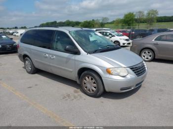  Salvage Chrysler Town & Country