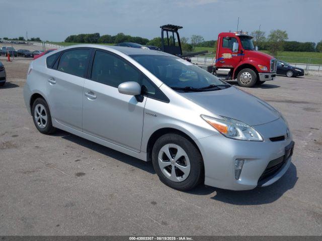  Salvage Toyota Prius