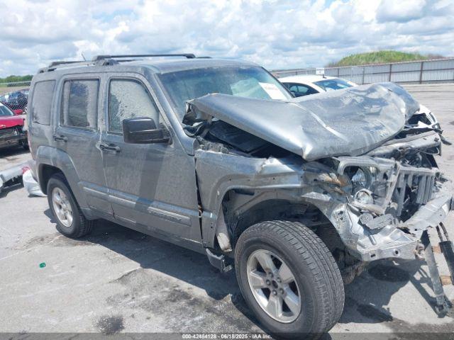  Salvage Jeep Liberty