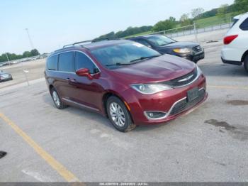  Salvage Chrysler Pacifica