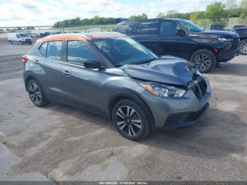 Salvage Nissan Kicks