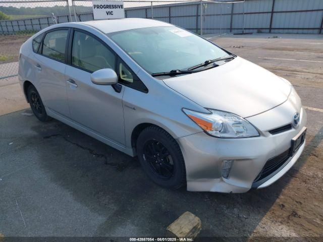  Salvage Toyota Prius