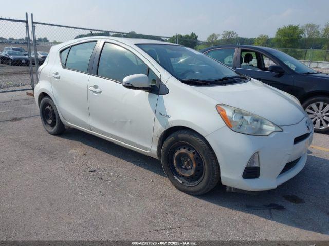  Salvage Toyota Prius c