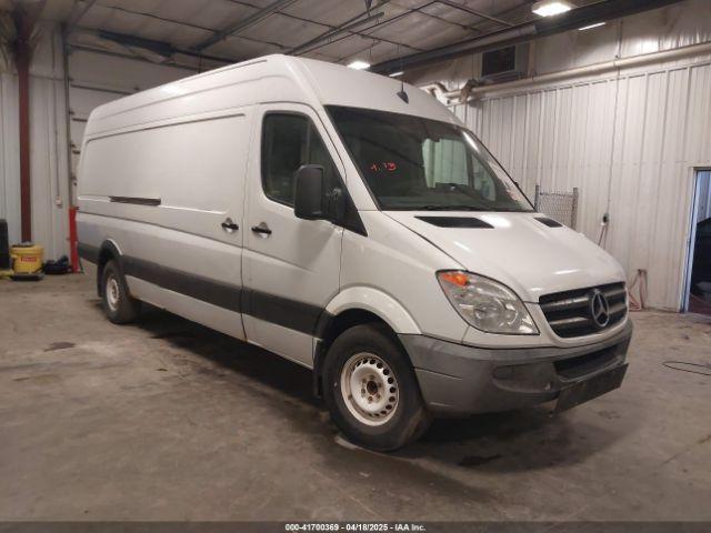  Salvage Mercedes-Benz Sprinter 2500