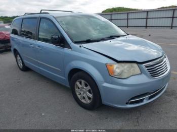  Salvage Chrysler Town & Country