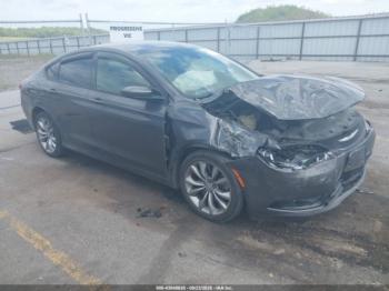  Salvage Chrysler 200