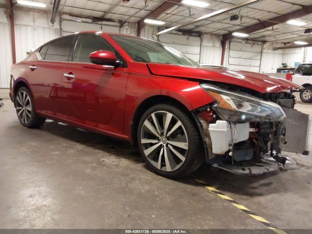  Salvage Nissan Altima