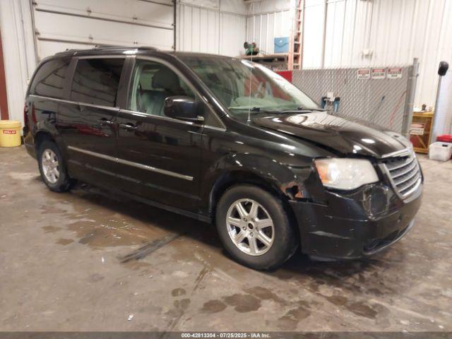  Salvage Chrysler Town & Country