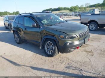  Salvage Jeep Cherokee